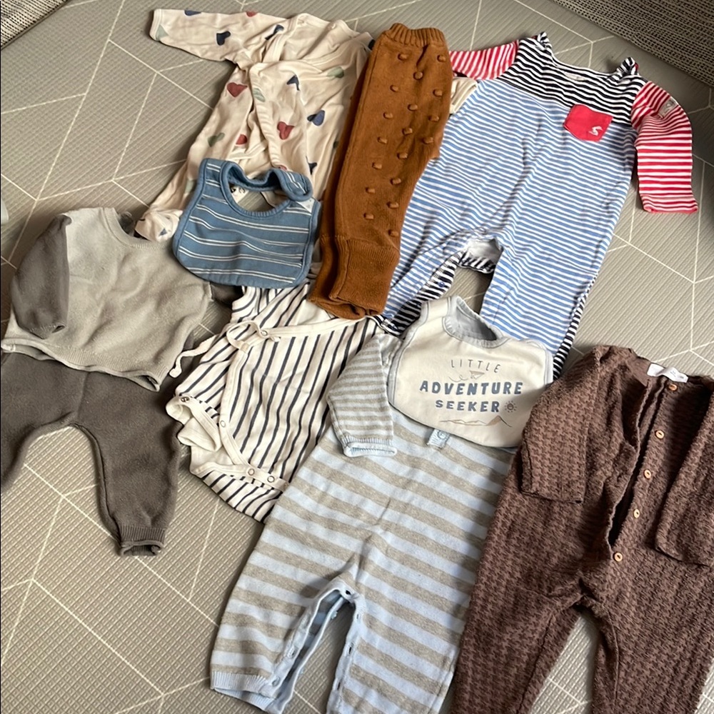 Baby clothes bundle